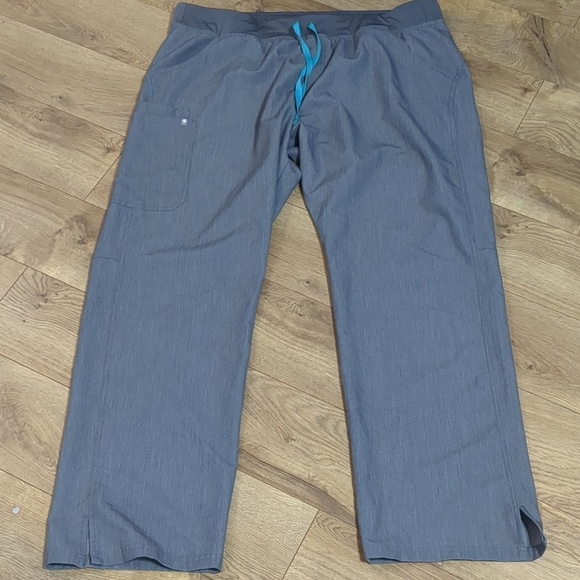 Figs Pants - FIGS TECHNICAL COLLECTION  CARGO SCRUB PANTS  PULL ON Women size XXL